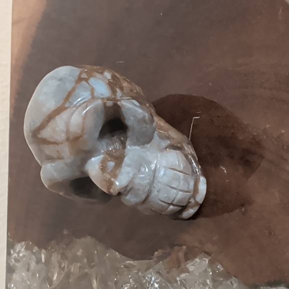 Stone Animal Carvings; Jasper, Rose Quartz, Labradite, Agate etc with Woven Bag - Picture 6 of 16